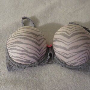 Victoria's Secret PINK Gray/White Animal Print PINK Flirt Push Up 32D